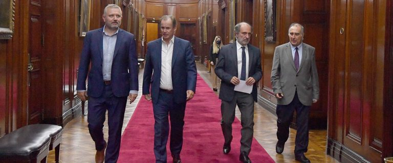 La provincia bonificará créditos para la producción y la construcción