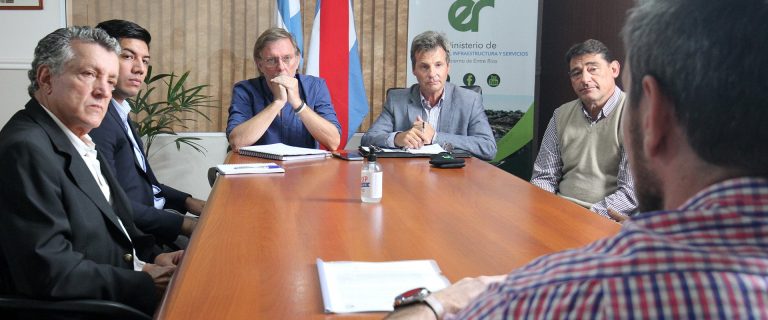 Mesa de diálogo con transportistas por el suministro de combustible