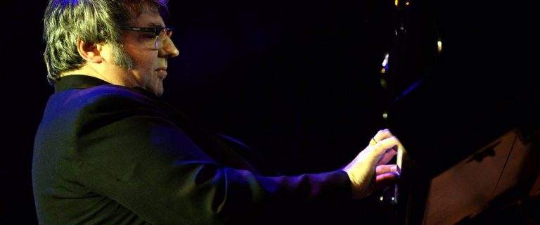 Lito Vitale brindará un concierto gratuito y habrá desfile para celebrar el 25 de mayo