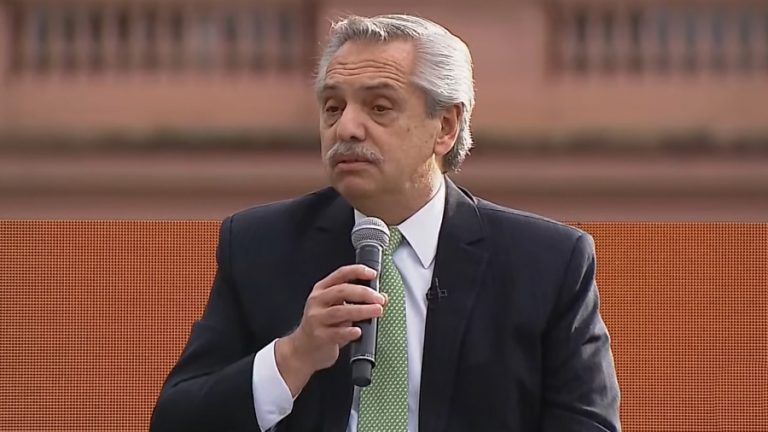 El Presidente llamó a mejorar la distribución del ingreso y pidió “responsabilidad”