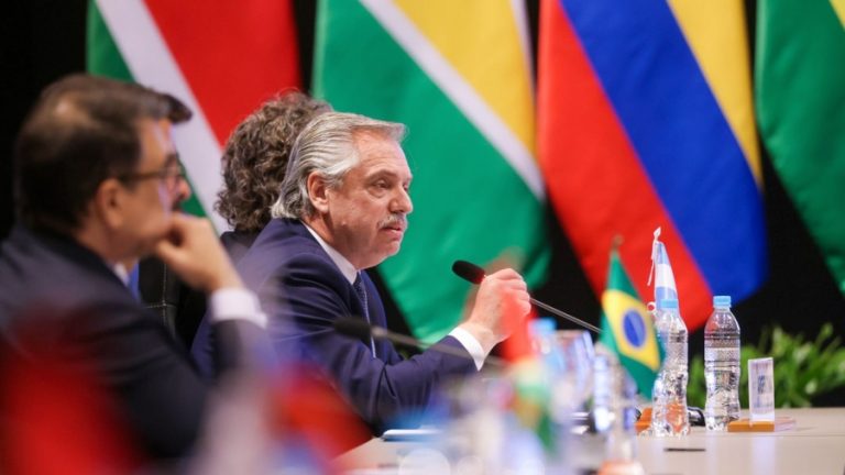 El Presidente advirtió que los acuerdos con países extrazona deben abordarse de manera conjunta