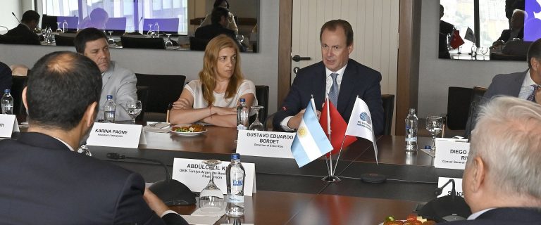 Interesa a Turquía la industria farmacéutica y los cítricos entrerrianos