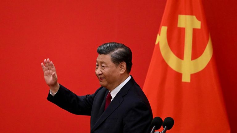 Xi aumentó su poder en China con una histórica reelección como líder del Partido Comunista