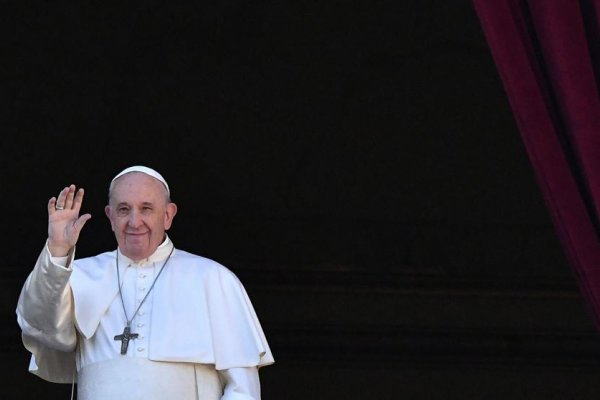 Francisco está dispuesto a “revisar” el celibato de los sacerdotes