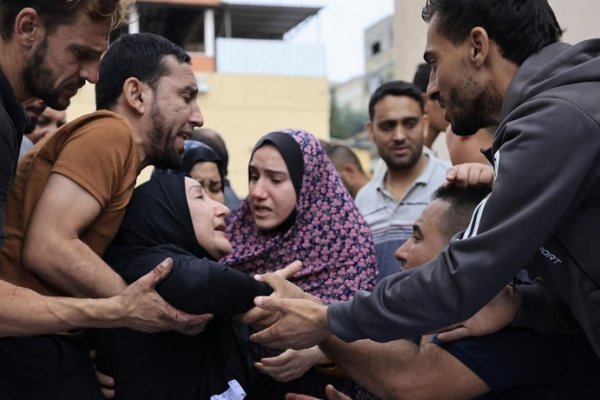 Israel impuso un cierre total a Gaza y redobló sus bombardeados