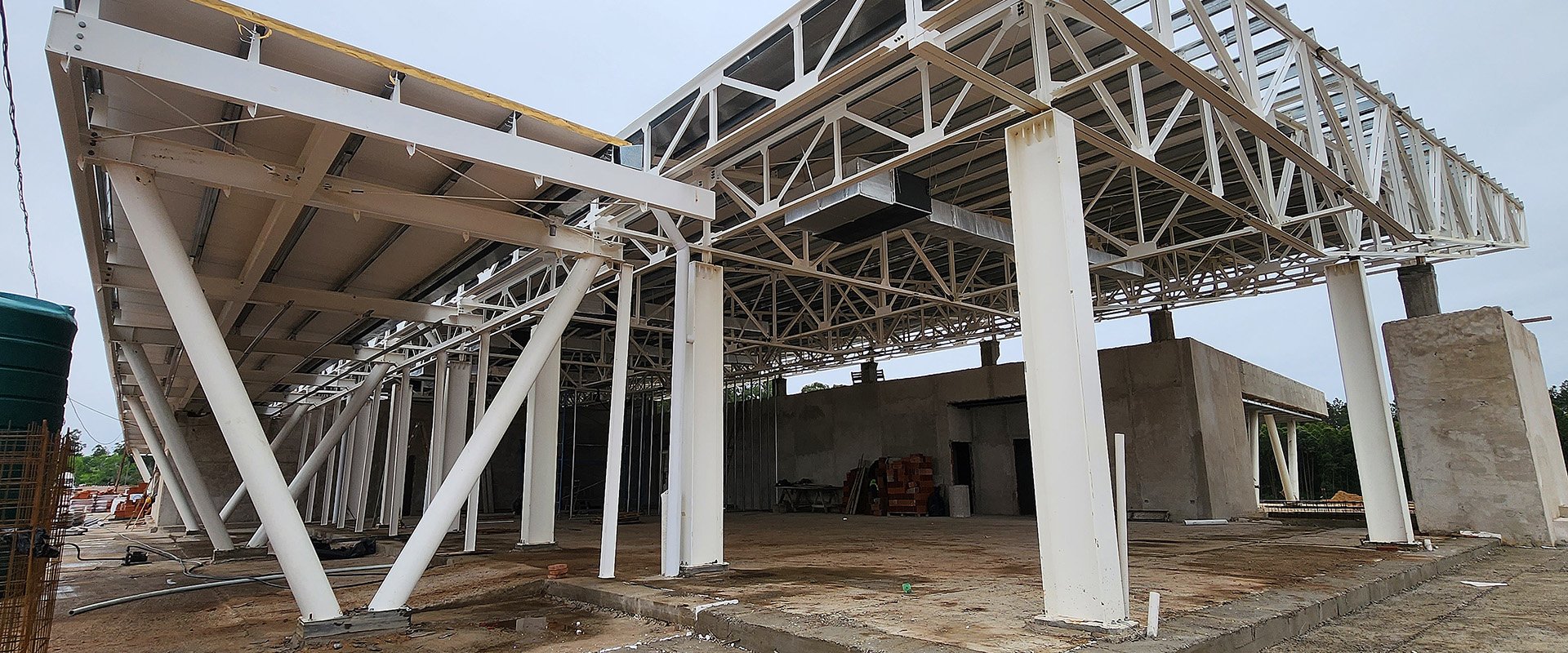 Empleando 140 trabajadores la obra del aeropuerto de Concordia supera el 75 por ciento de ejecución