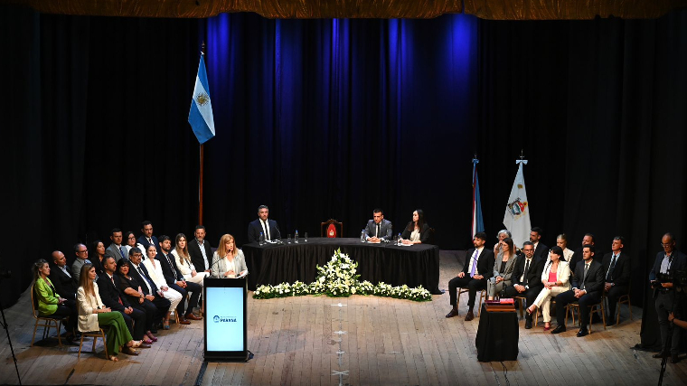 Rosario Romero juró como Intendenta de Paraná