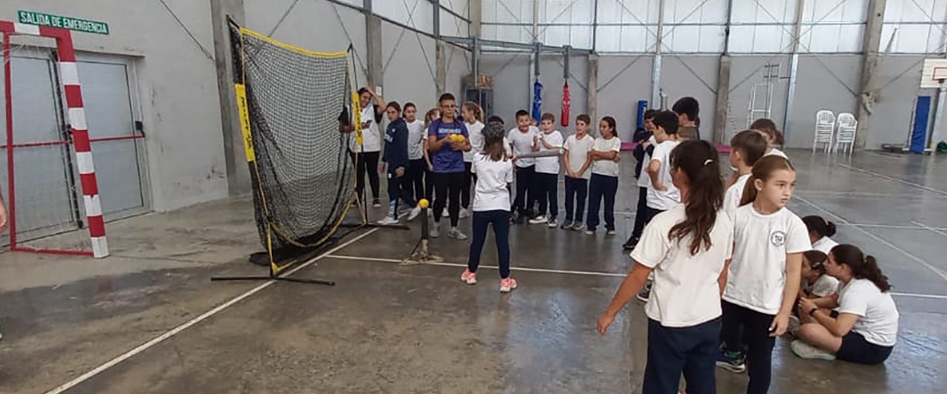 El Seleccionado Femenino de Sóftbol compartió su experiencia deportiva con estudiantes de Seguí