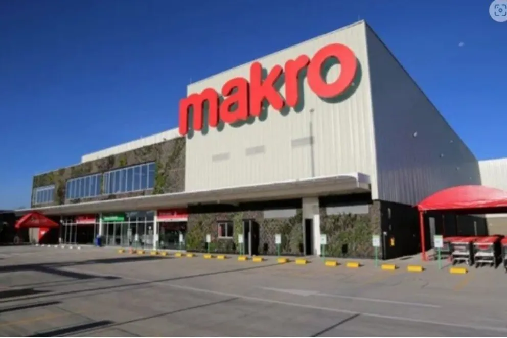 La cadena de supermercados mayorista Makro anunció que se va del país por la recesión