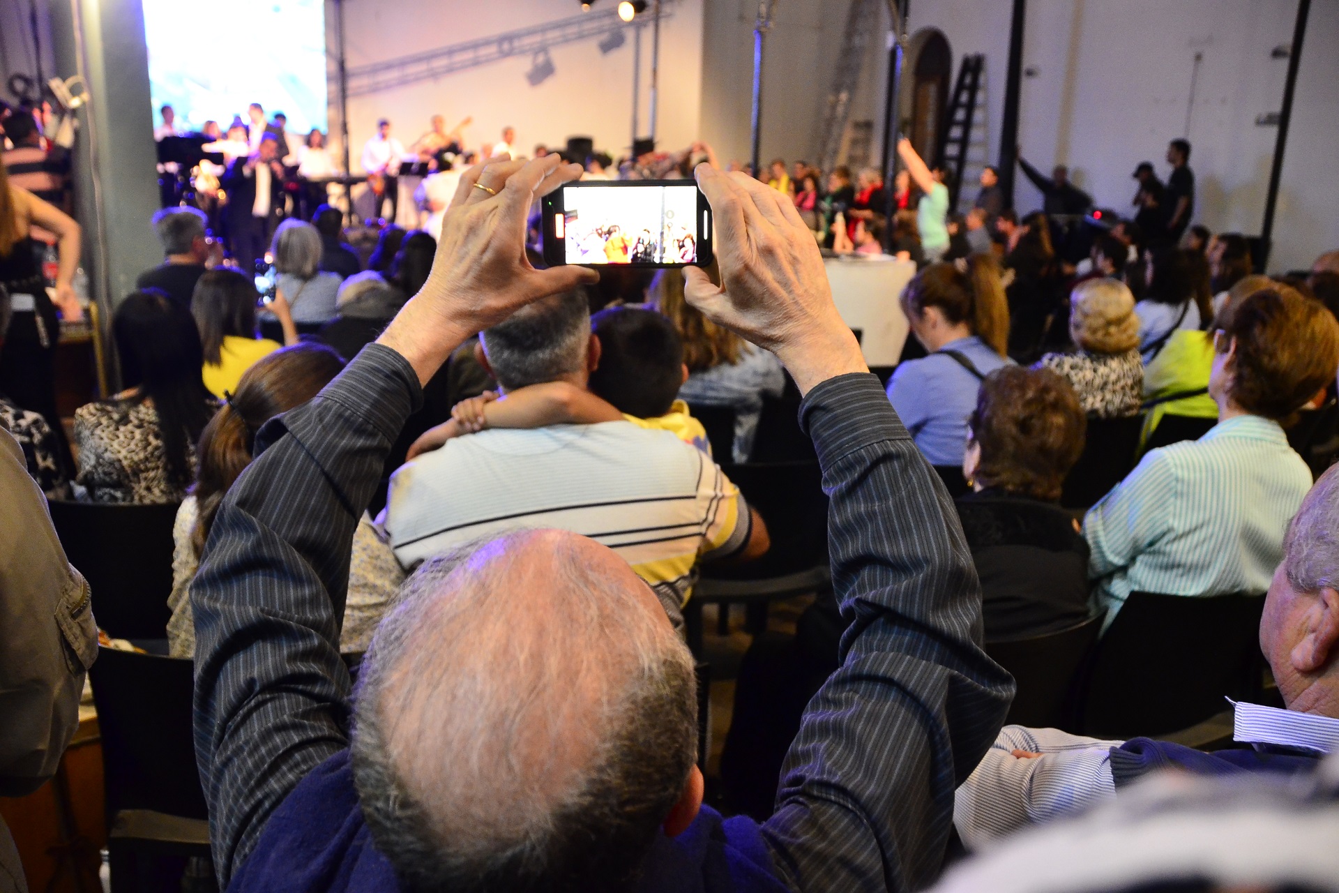 Con importante acompañamiento de público Cerrito inauguró el programa La Noche de las Ciudades