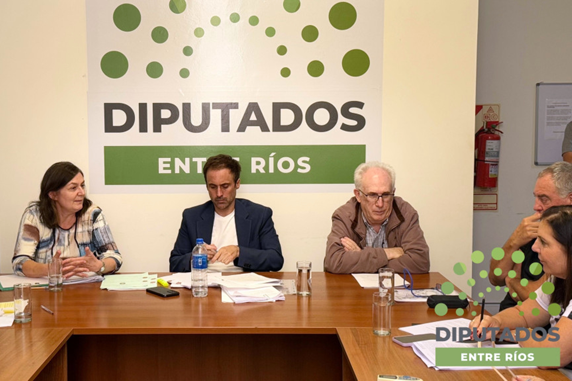 Avanza el proyecto de ley para controlar la población de jabalíes y ciervos axis