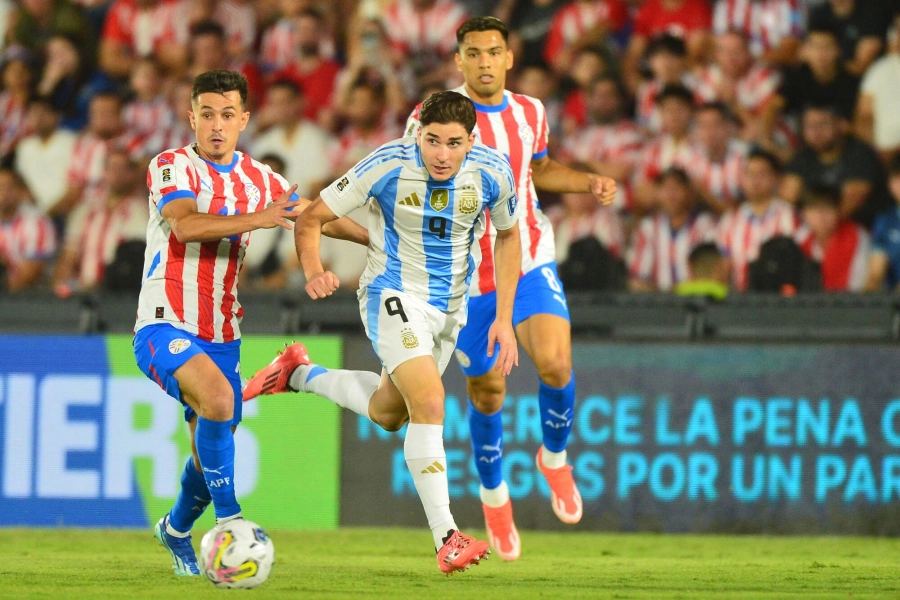 Argentina cayó 2-1 ante Paraguay en Asunción