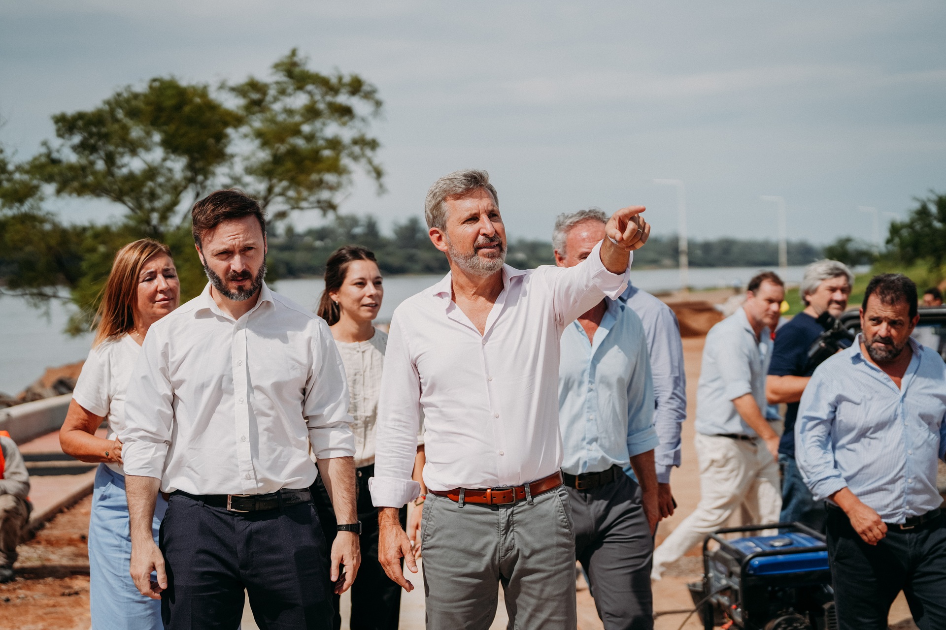 Frigerio recorrió y evaluó el estado de la obra en Costanera Nebel