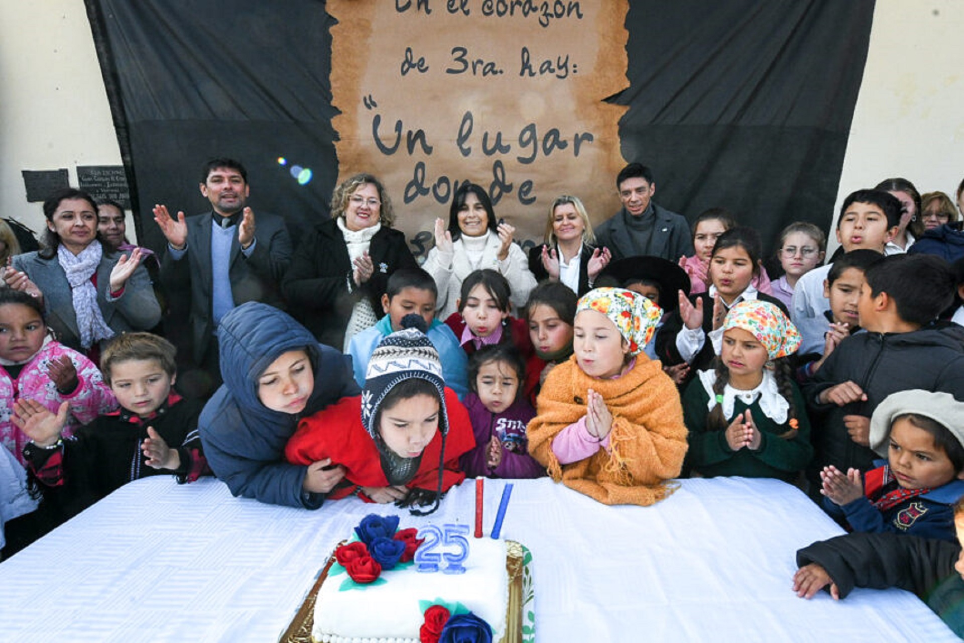 Aluani participó del acto por el 25º aniversario de la Escuela Modesta Simona Cepeda de Crucesitas Tercera
