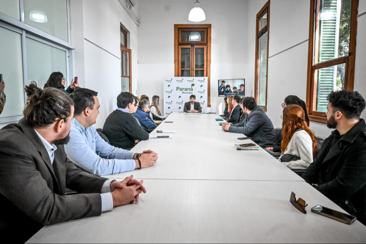 Paraná avanza en su proyecto “Ciudad Universitaria” con el intercambio de experiencias con Córdoba