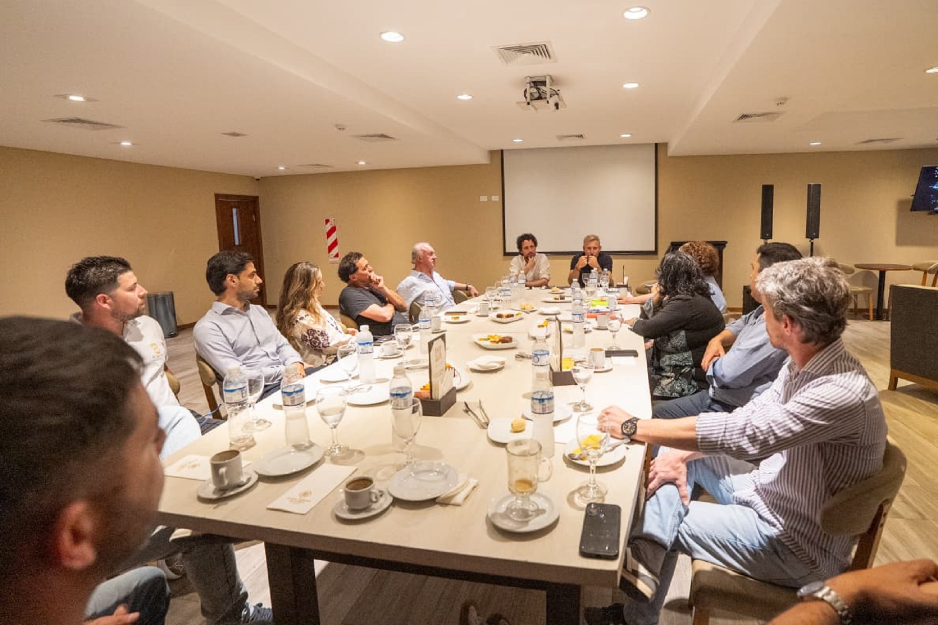 Frigerio impulsa una estrategia pública-privada para el crecimiento del turismo en Victoria