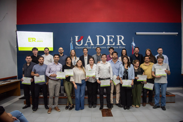 Más de 600 agentes de la administración pública entrerriana finalizaron la formación en atención ciudadana