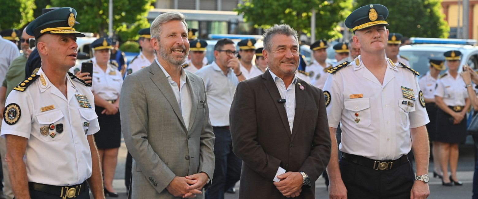Frigerio entregó nuevos patrulleros para reforzar la seguridad de la provincia